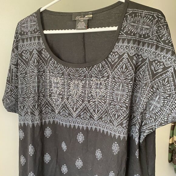 Paradisio tshirt with stud gems and lace mesh bottom - Picture 4 of 6